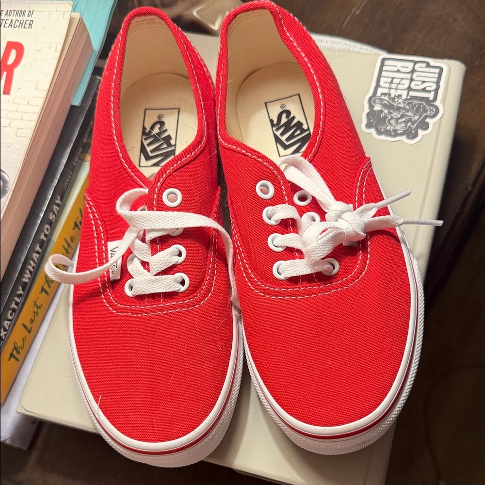 Vans - Picture 2 of 4